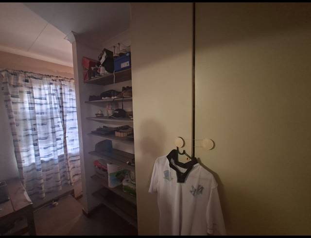 2 BEDROOM DUPLEX FOR SALE IN VAN RIEBEECK PARK